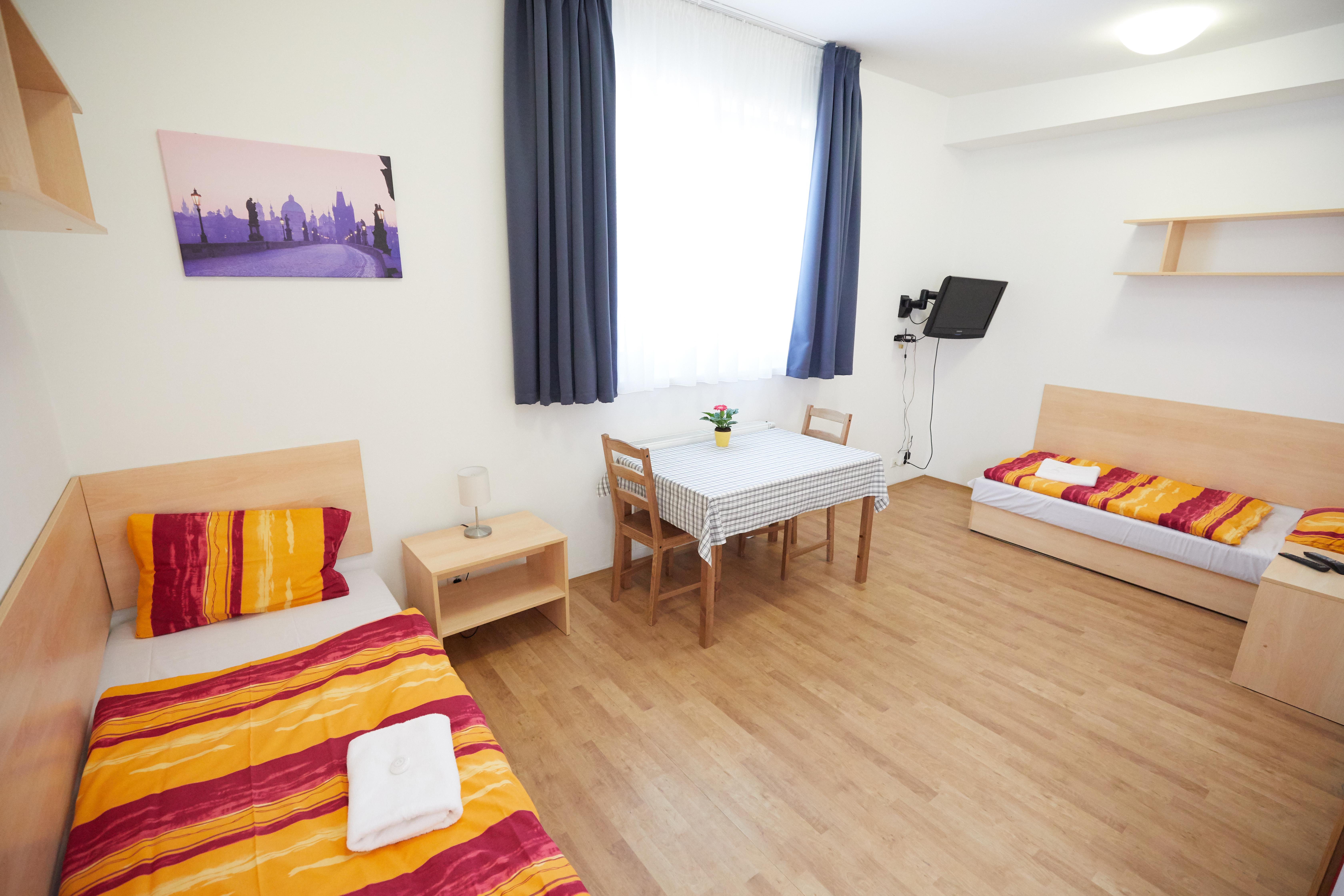 University Hotel Praha Bagian luar foto