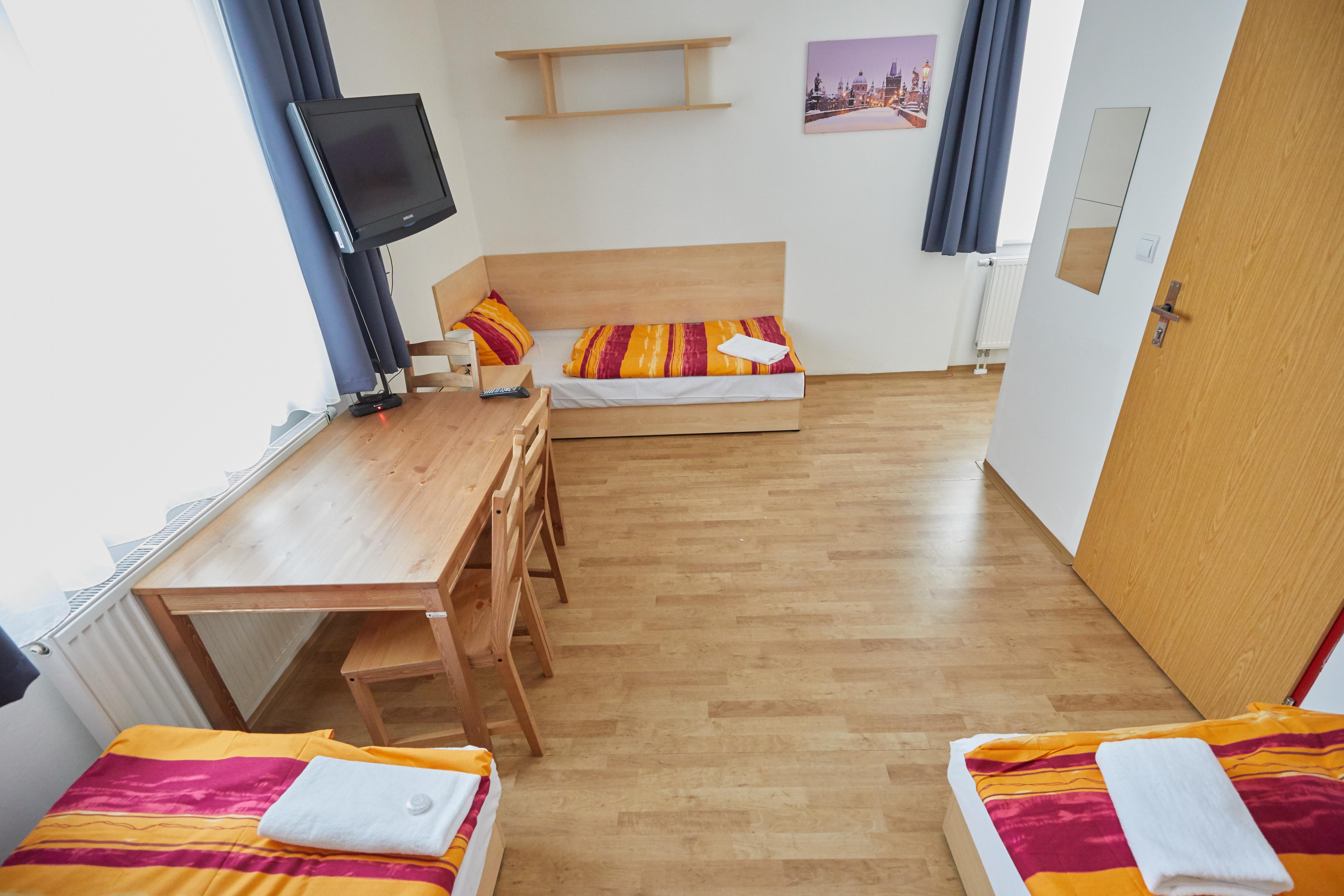 University Hotel Praha Bagian luar foto