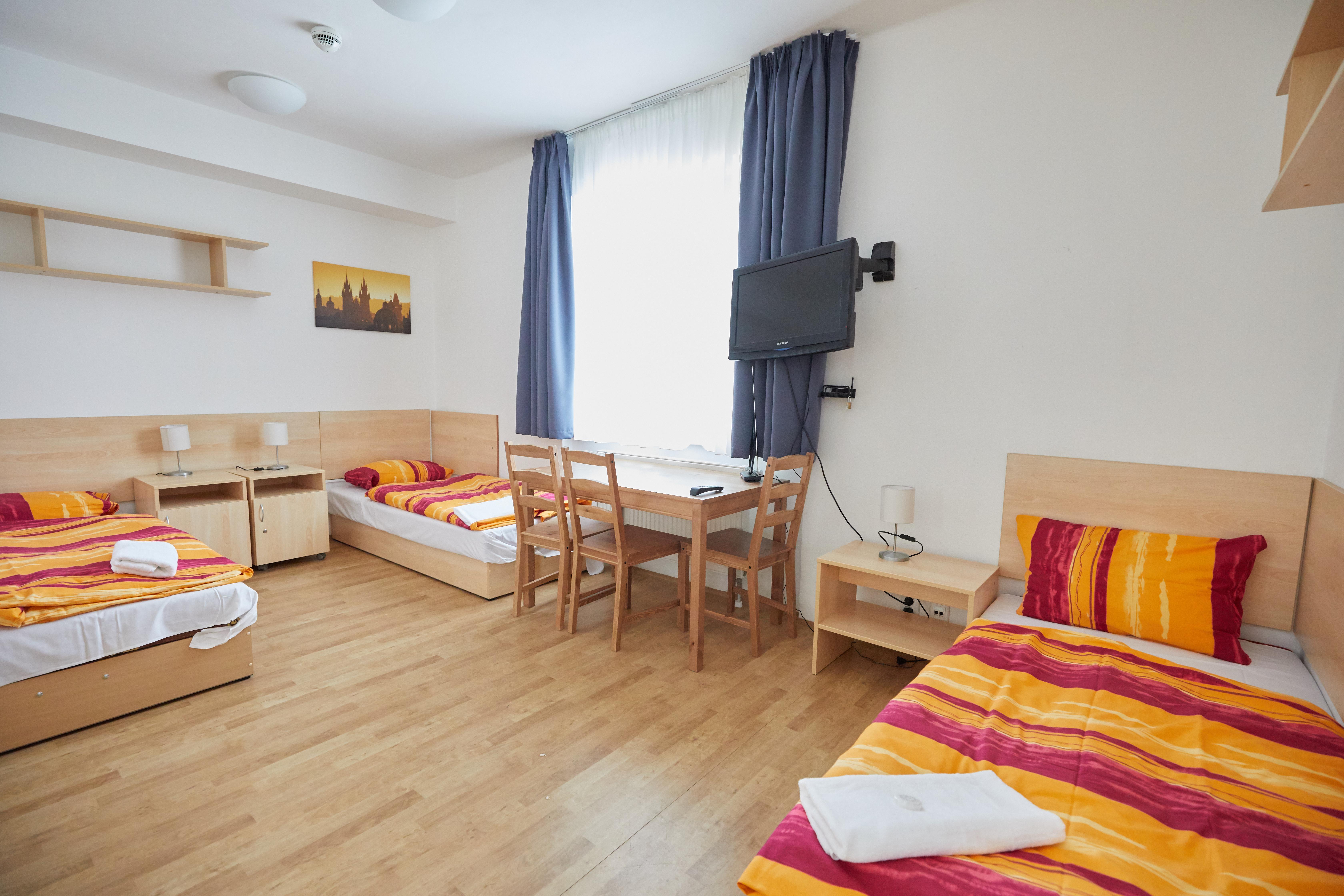 University Hotel Praha Bagian luar foto