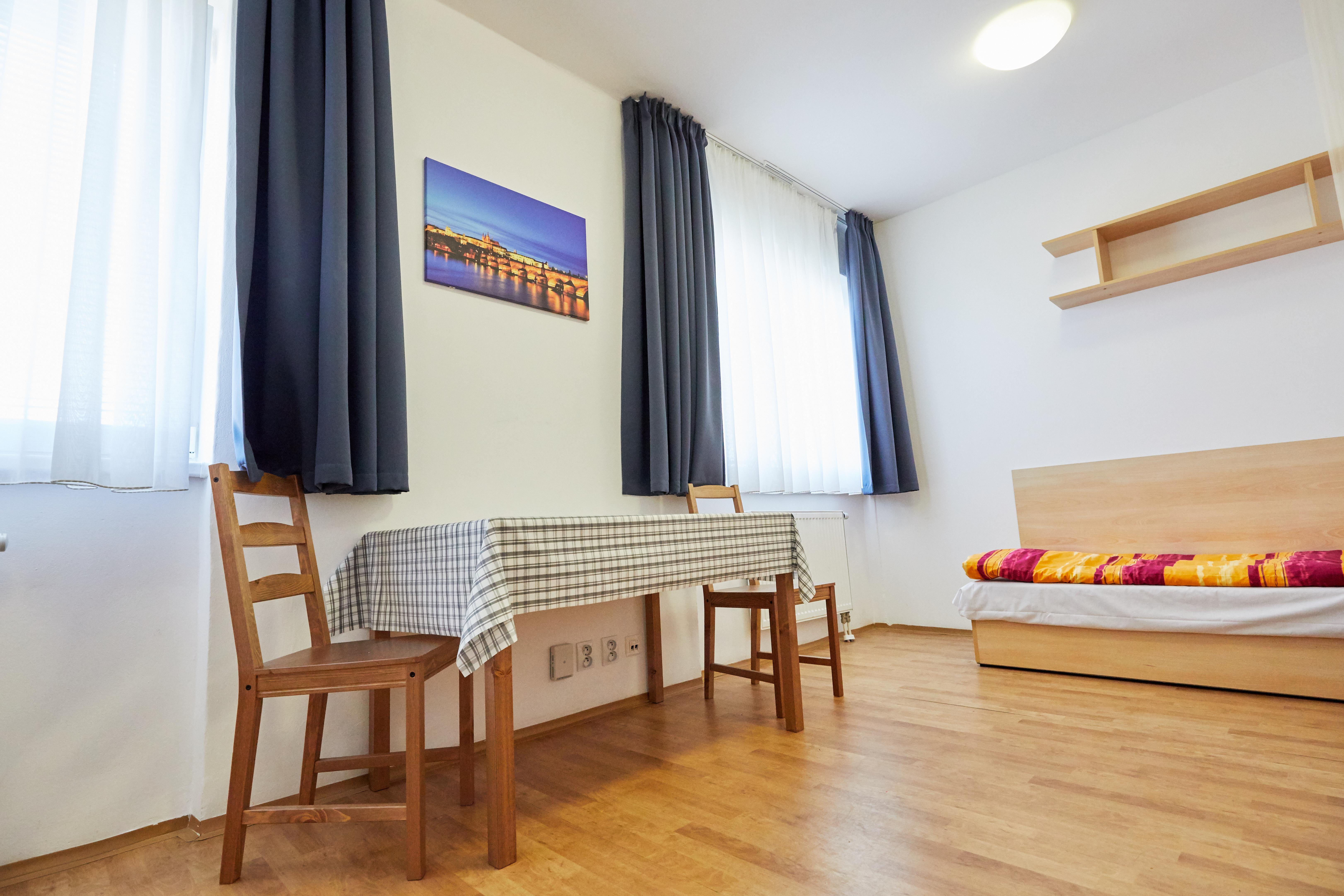 University Hotel Praha Bagian luar foto